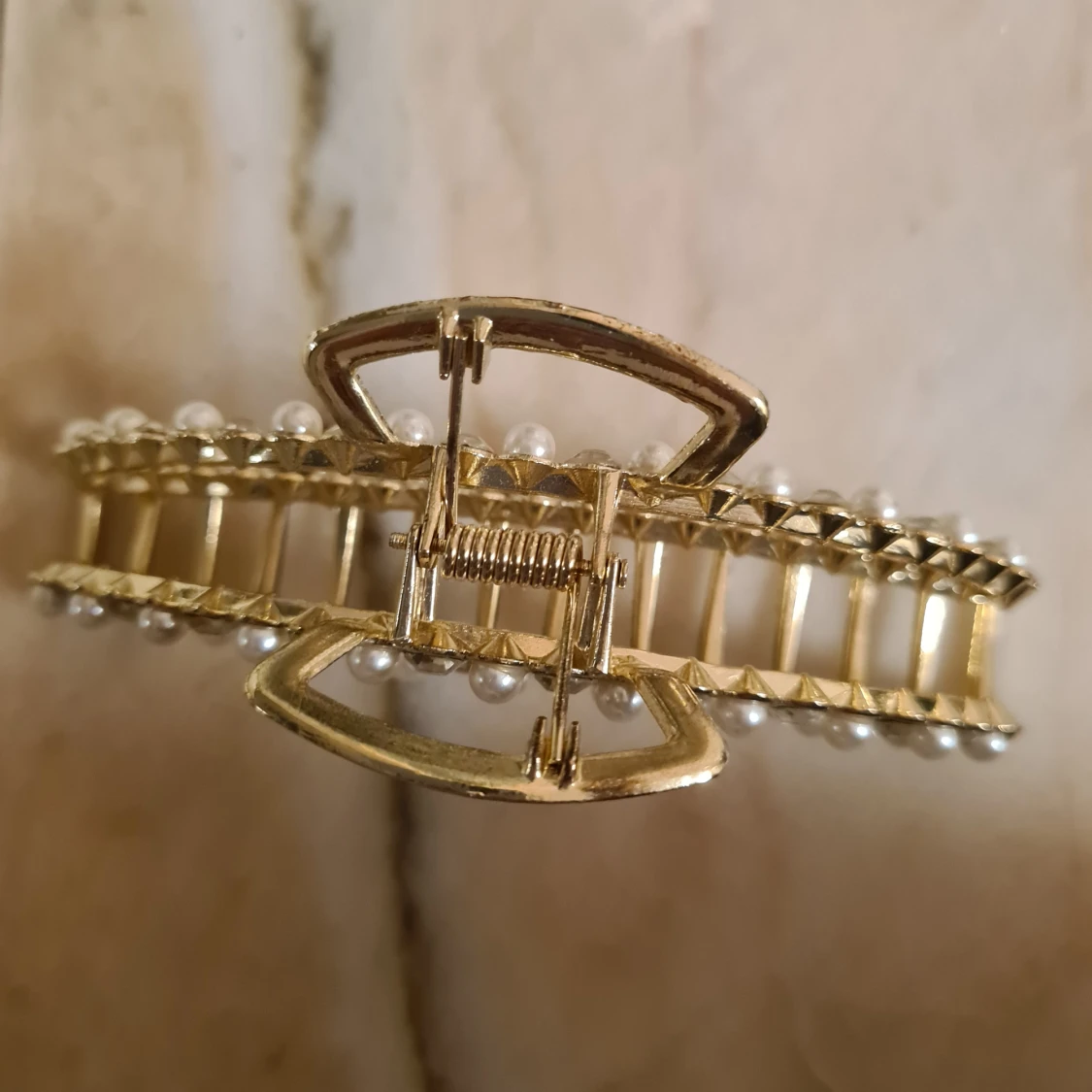 Hårklämma med pärlor och strass - 3