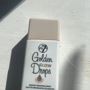 Bronzing drops från normal - Väldigt fin men säljer pga för mörk endast använd 1 gång