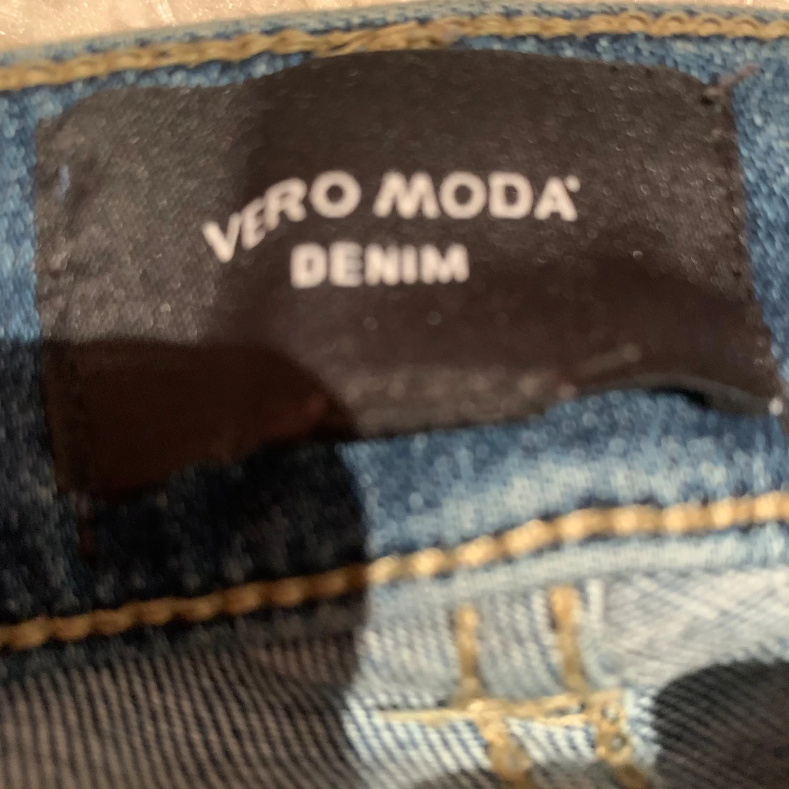 Jeans vero moda ungdom str32 längd - 93
