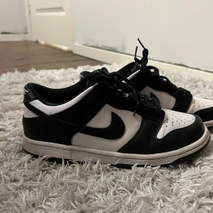 Nike panda dunks - Skriv om ni har några funderingar