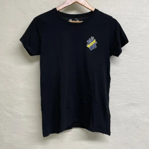 Aik t-shirt - Svart AIK T-shirt i storlek S.