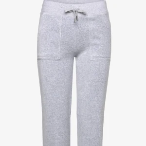 Juicy couture byxor  - Säljer mina gråa juicy byxor då det ej kommer till användning längre. Inga defekter och har använts två gånger🩷