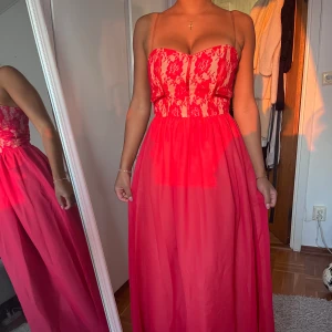 Balklänning  - Balklänning 