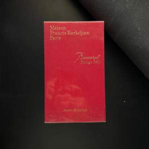 Säljer en lyxig parfym från Maison Francis Kurkdjian, Baccarat Rouge 540 Extrait de Parfum. Vid frågor Dm’a