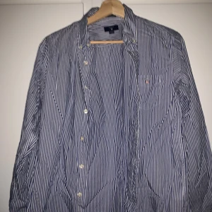 Gant - Gant skjorta. Ränder 170cm. 15y