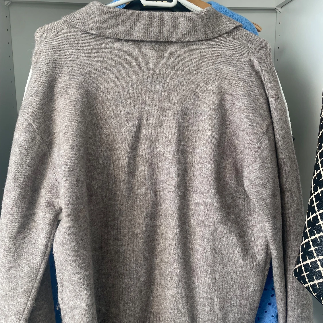 Stickad tröja - 92