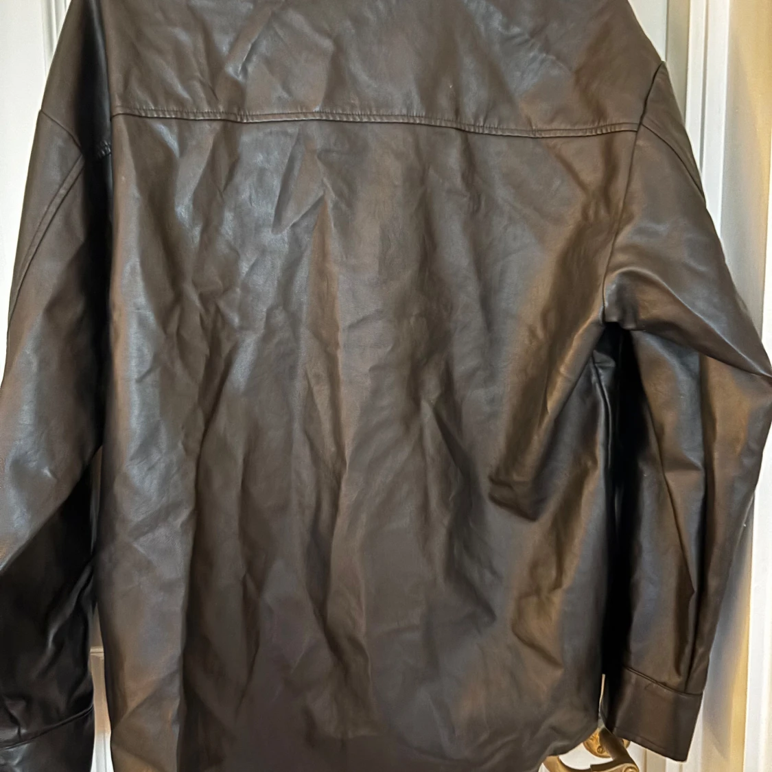 Svart skinnjacka från In The Style - 1