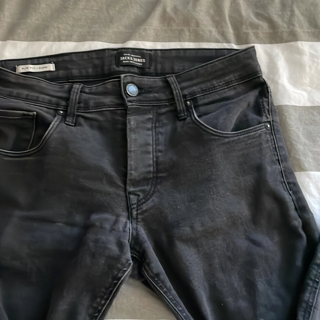 Svarta jeans från Jack & Jones - 1