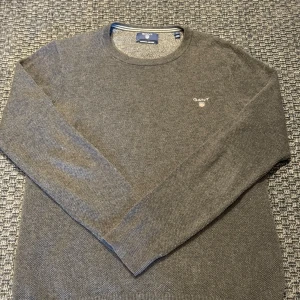 Gant Tröja - Hej, säljer denna Gant tröja som knappt är använd i Storlek M som även passar S.