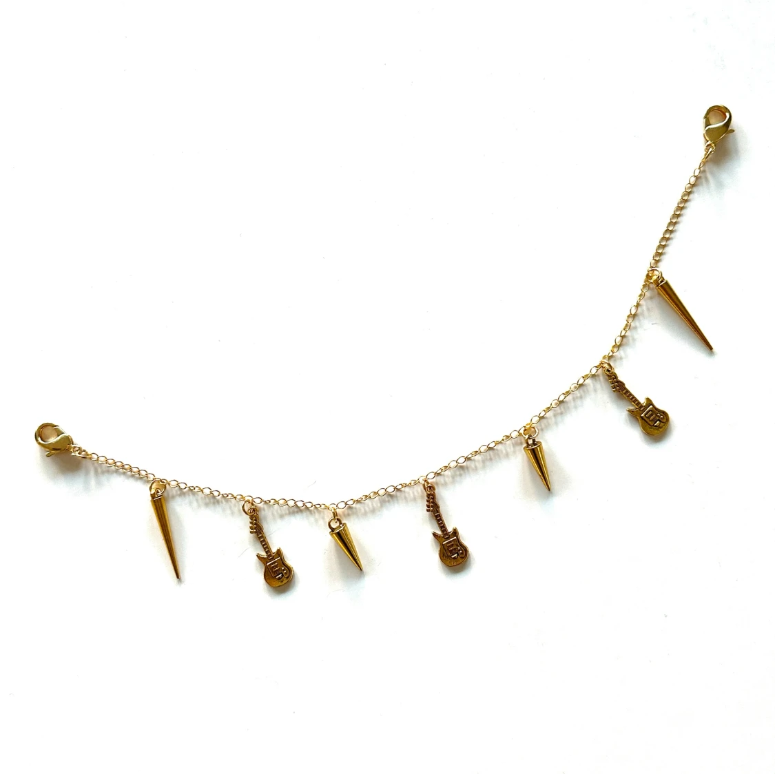 Guldfärgat accessoarsmycke