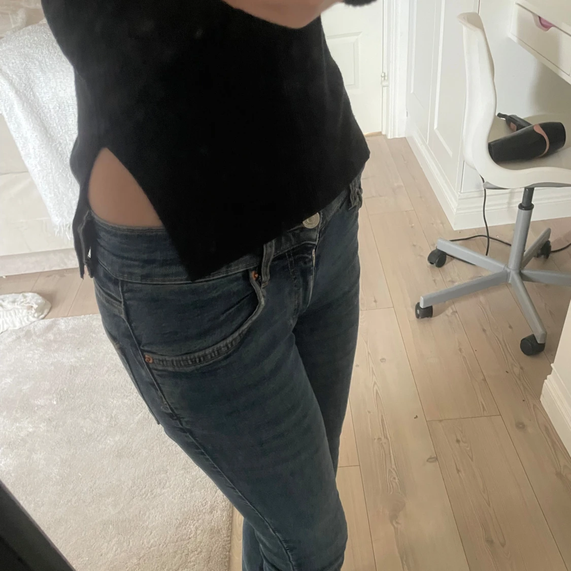 Svart långärmad tröja ifrån BIKBOK - 1