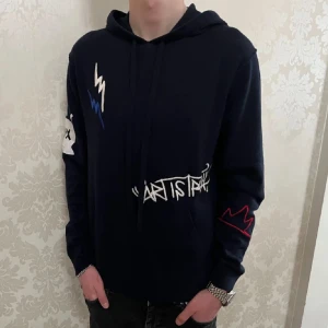 Zadig voltair hoodie - Säljer denna feta hoodie nu! Skriv om du är intresserad!