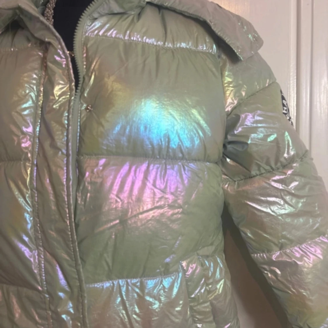 Iridescent pufferjacka från Levera - 91