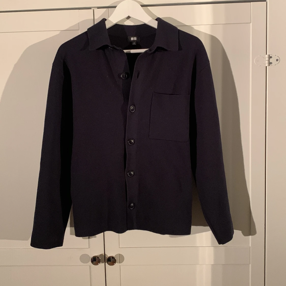 Mörkblå overshirt/cardigan  från Uniqlo