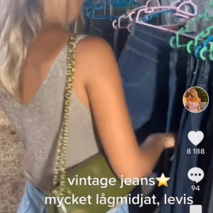 Glitter linne  - Glitter linne i beige/guld. Köpt utomlands. Perfekt till nyår❣️❣️