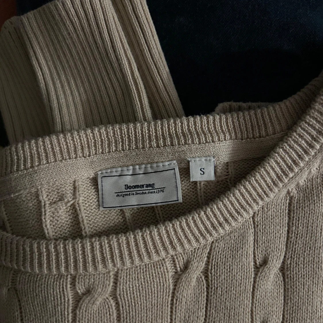 Beige stickad tröja från Boomerang - 91