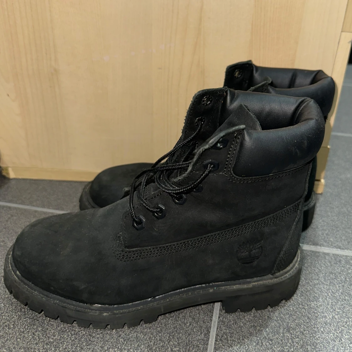 Svarta boots med snörning - 90