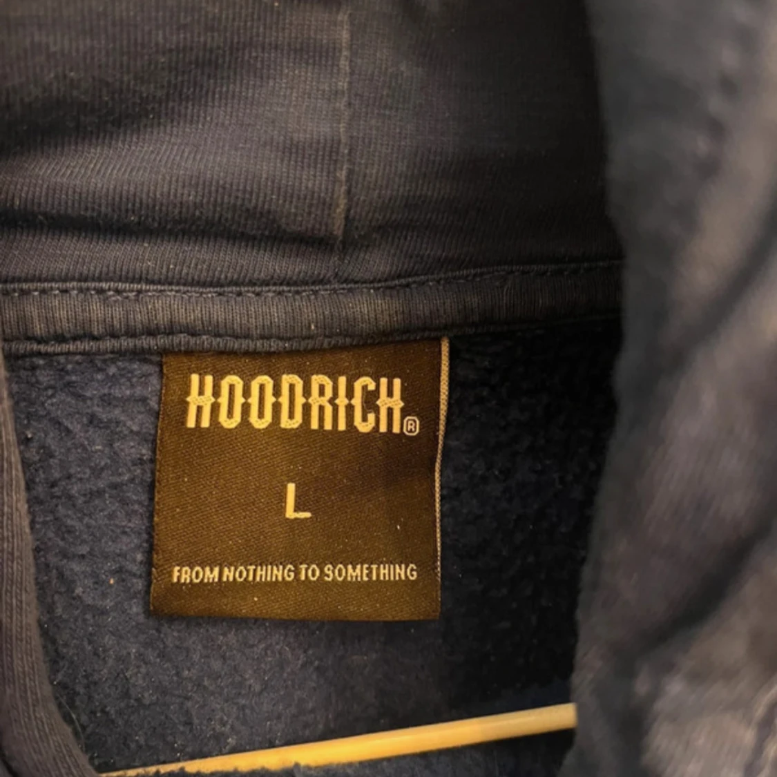 Mörkblå hoodie från Hoodrich - 3