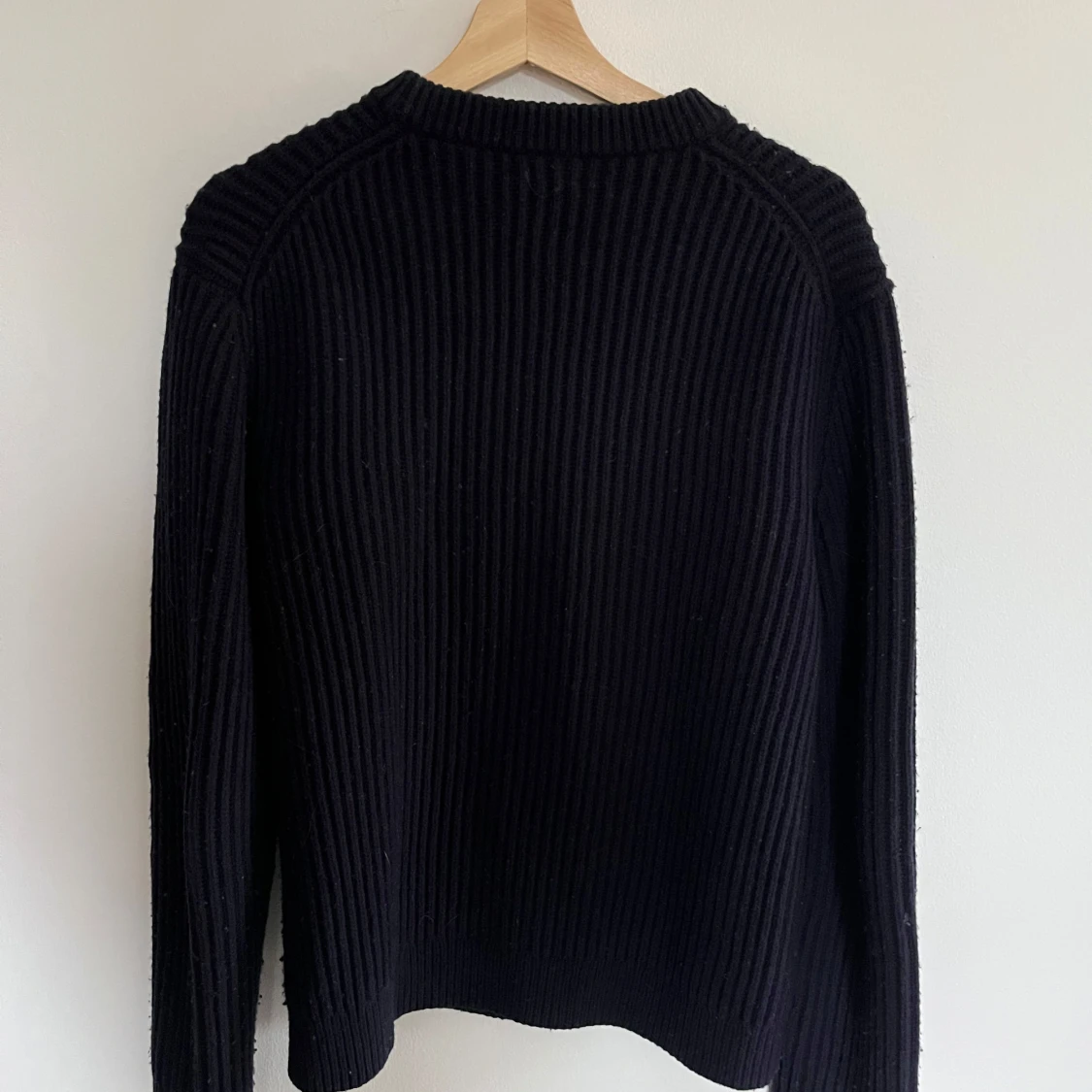 Blå stickad tröja från Filippa K