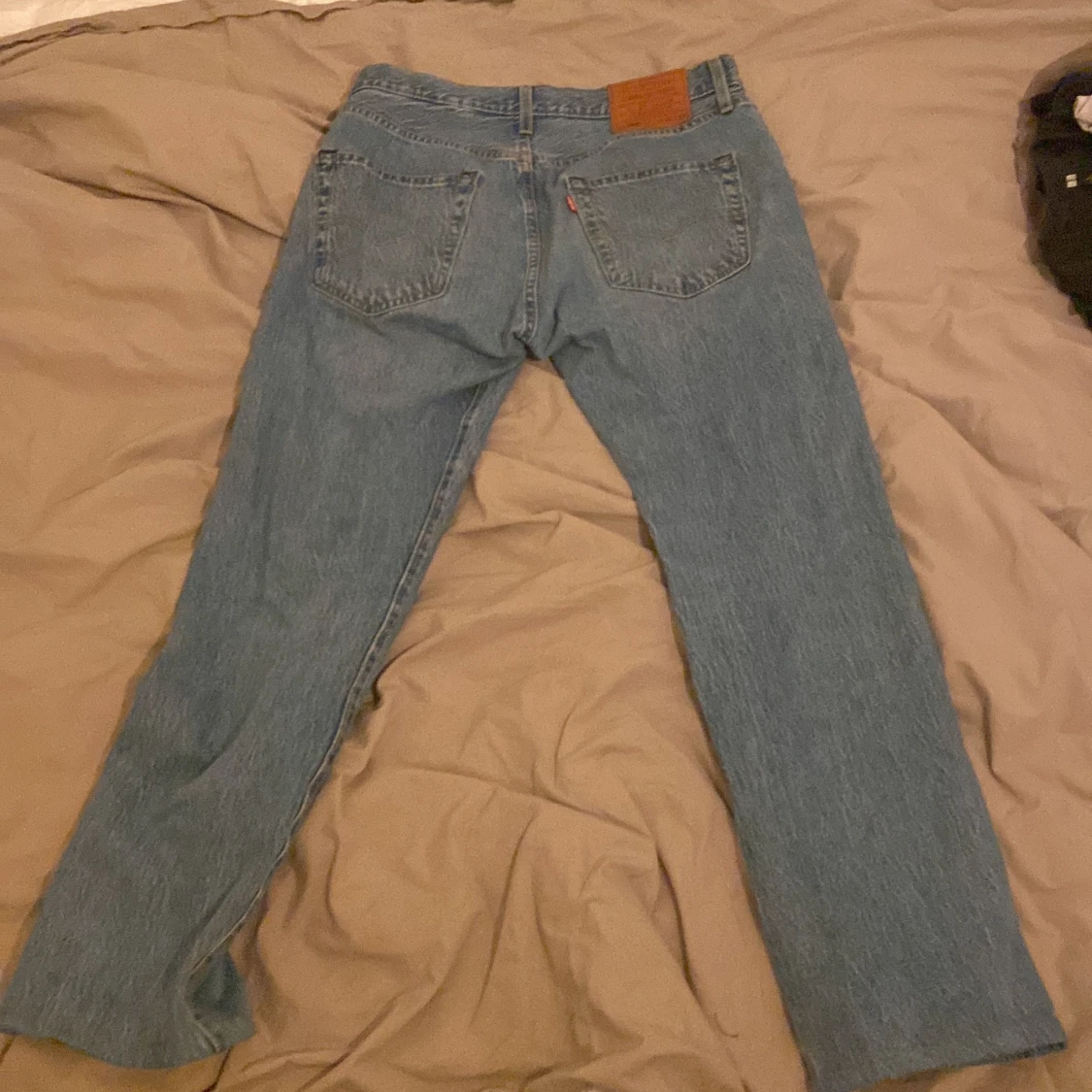 Ljusblå Levis 501 jeans  - 2