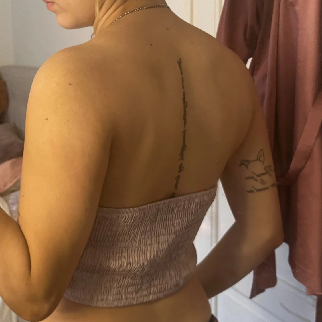 Ljusrosa satin tubtopp - 1