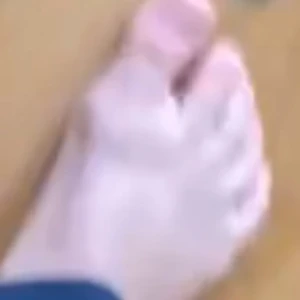  - Ellens vackra fötter för bara 1678 kr!!