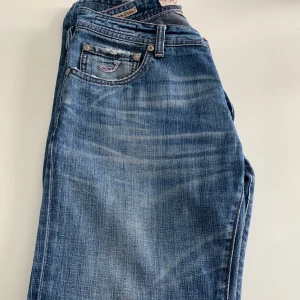 Jacob Cohen jeans   - Jacob Cohen jeans modell 622, storlek 32 en av de mest populära modellerna, handgjorda och skräddarsydda i Italien 🇮🇹 