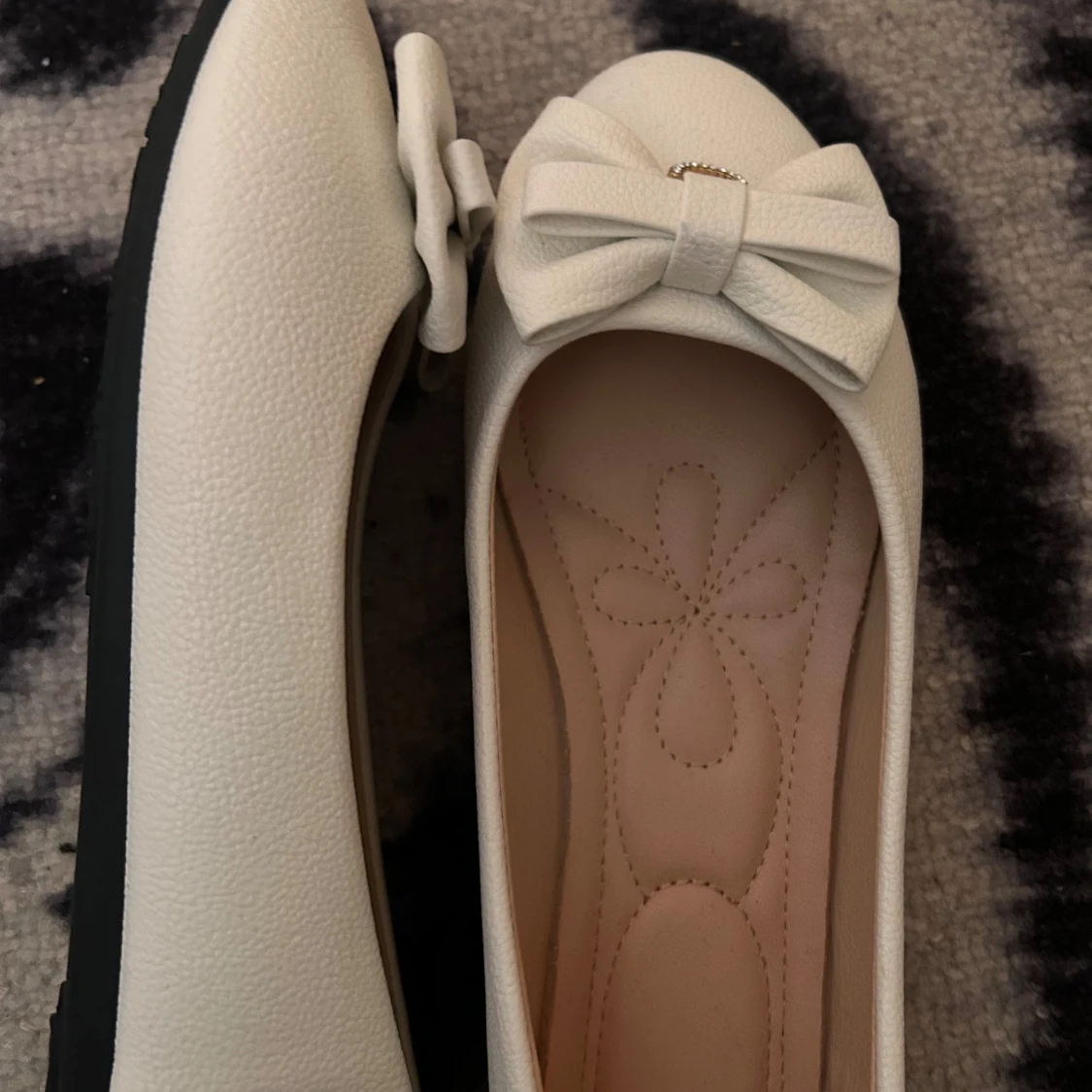 Vita ballerinaskor  - 90