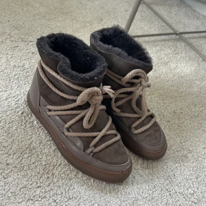 Inuikiis - Säljer mina inuikiis pga de it används längre använt flitigt och har därför defekter därför priset Prislapp finns kvar och dustbag tyvärr it skokartong Pris kan diskuteras 