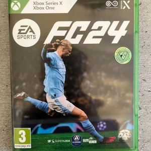 FC 24 Xbox  - Säljer för jag inte använder 