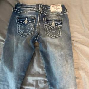 Intressekoll på dessa true religion jeans, dom är bootcut. 🤍💙