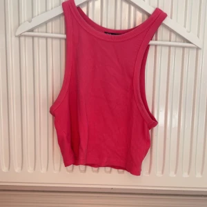 Linne - Rosa linne från Zara, storlek M passar även s köparen står för frakten🌸🫶🏼 pris 50 kr