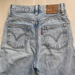 Jeans från Levis Vida jeans  Strl 24, Xs 
