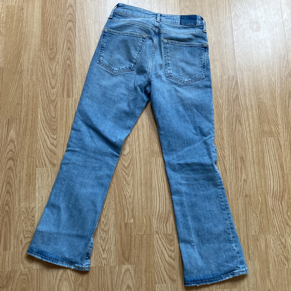 Utsvängda ankelbyxor - 90