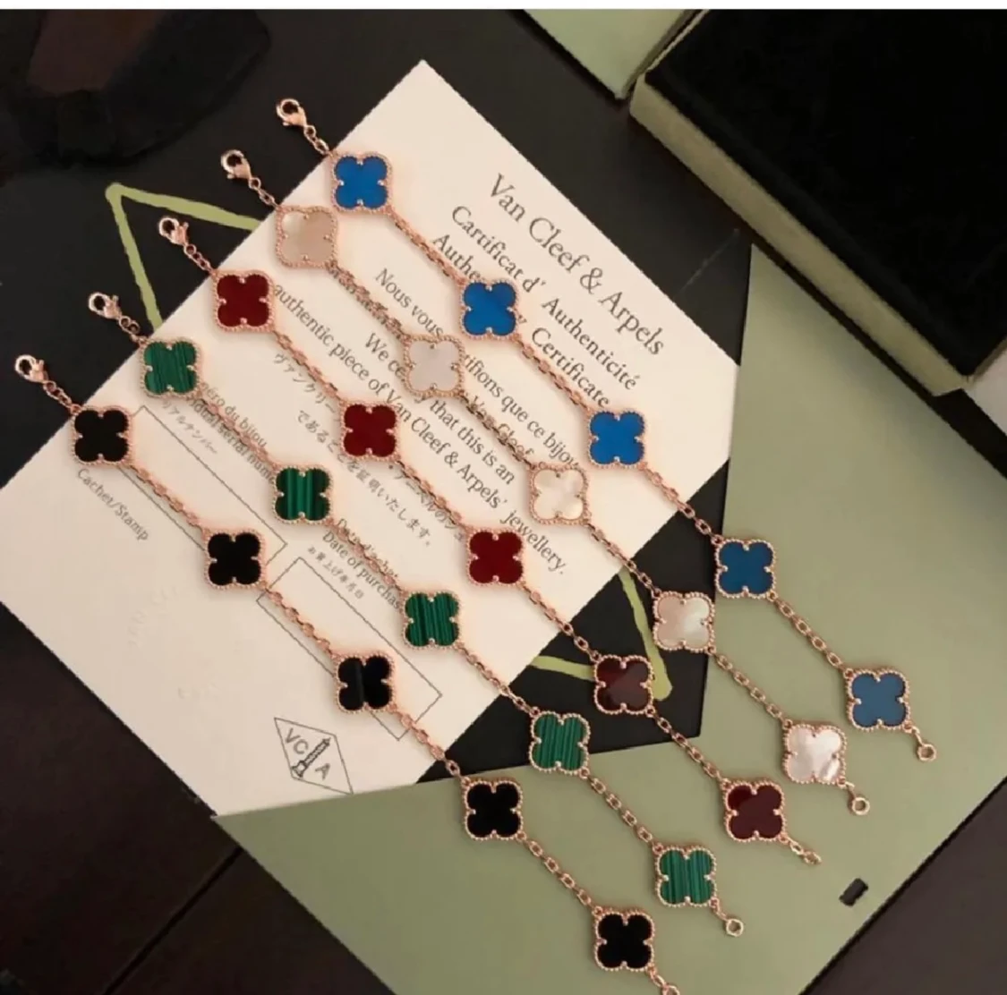 Van cleef armband och halsband