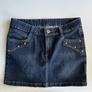 Miniskirt  - Kort jeanskjol från smile, står storlek 16 men är som 34/36, xs/s
