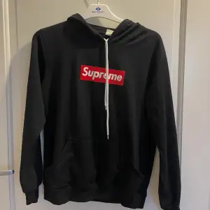 SUPER skön hoodie- supreme kopia 🖤