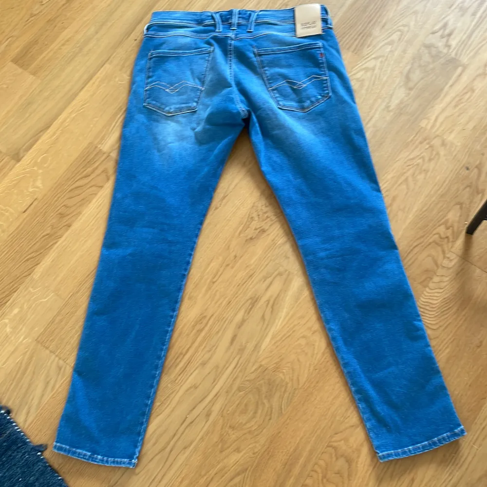Helt nya replay jeans använd två ggr. Skick 10/10. Jeans & Byxor.