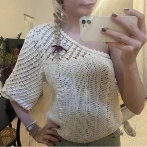 Stickad topp - Super fin stickad topp ifrån mango, endast testad! Kommer inte till användning av mig men så fin🥰🥰hör av er vid frågor❤️❤️