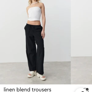 Linnebyxor - Intressekoll! Säljer ett par linne byxor från Gina tricot i storlek xs. Aldrig använda med lapp kvar! Vid intresse kan jag skicka bilder om så önskas