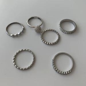 Silver ringar  - 20kr+ frakt 
