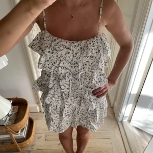 Drömmig volangklänning ❤️‍🔥 - Sååå fin perfekt nu i sommar💖