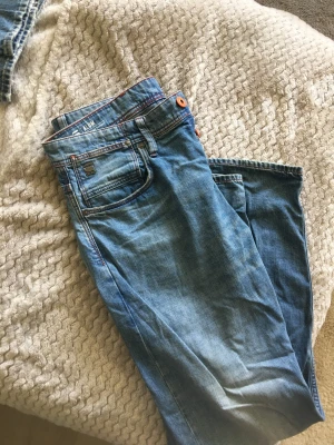 Gstar RAW  - Gstar RAW ALUM relaxed  Använda 2-3 gånger Skriv vid fler frågor/bilder 