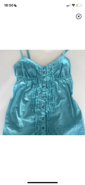 gulligt linne från edc  - Jätte gulligt ljusblå linne från edc ⭐️banden går att justera. Storlek xs men passar s! 