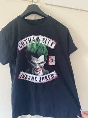 T-shirt Joker - Aldrig använd 