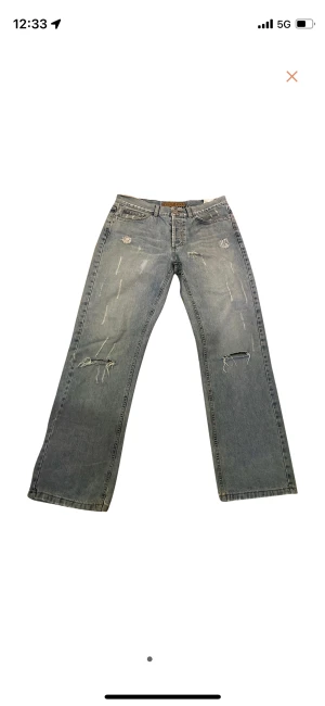 John Richmond  - Säljer mina vintage John Richmond då dom är lite för långa för mig. Dom är i bra sick! 