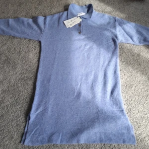 Helt ny oavänd zara klänning med prislapp kvar - Helt ny och aldrig använd, bra matrial. 