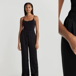 Satin byxor från Gina  - Satin byxor från Gina stl xs skicka vid egna bilder 