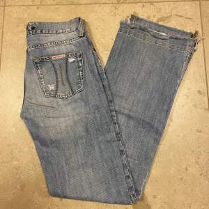 Superfina Bootcut jeans från Fornarina💗Säljer för att dom är lite för små för mig