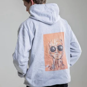 Hoodie  - Säljer denna hoodien (unisex) från mitt gamla uf-företag, aldrig använd, orginalpris 399kr storlek M